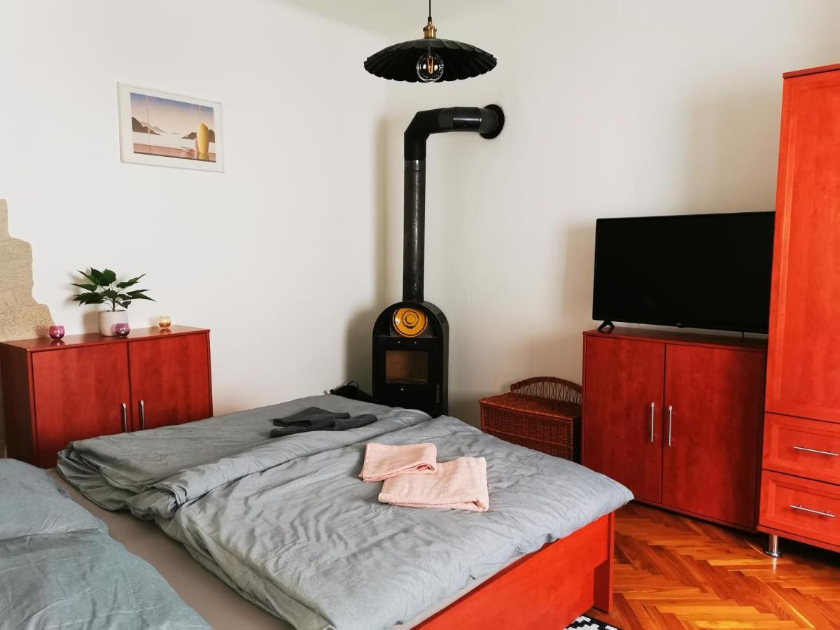 קסזטלי Lehel Apartman מראה חיצוני תמונה